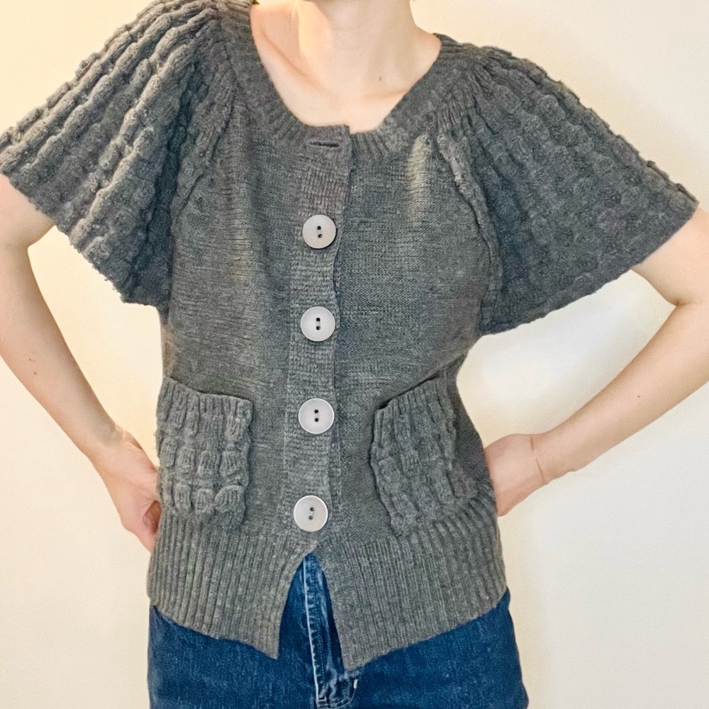 2000s grey cardigan butterfly short sleeves with oversized buttons